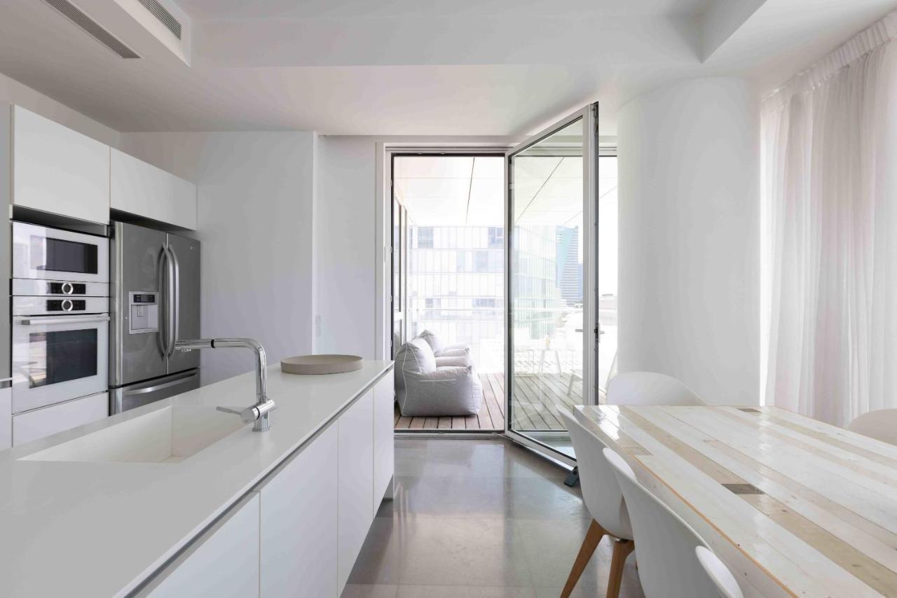 Exclusive Meier On Rothschild By Five
